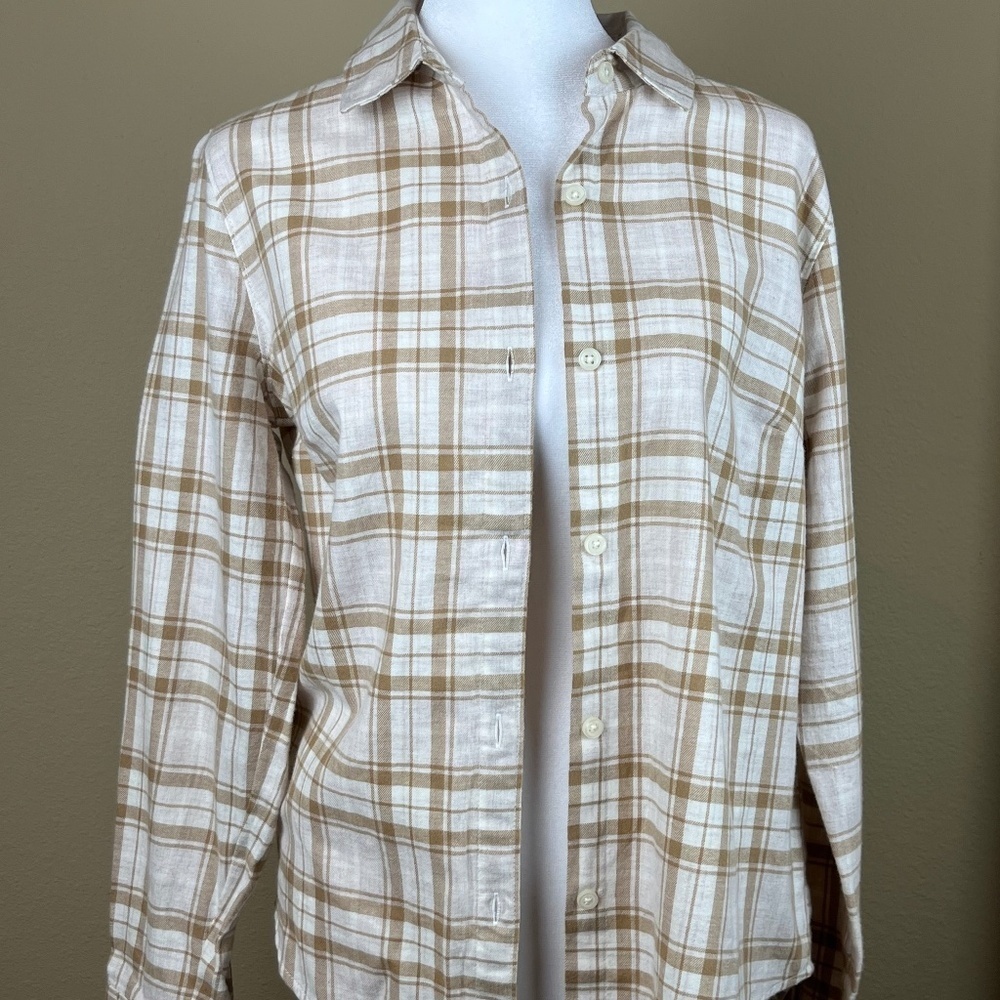 New Old Navy Plaid flannel button front shirt